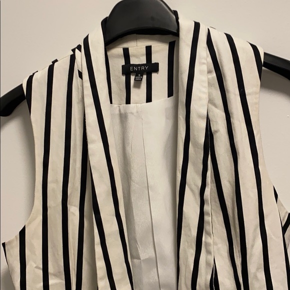 Top - Picture 2 of 7